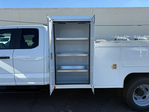New 2026 Ford F550 4x4 SuperCab Super Duty image 14