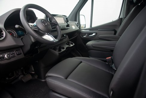 Used 2025 Mercedes-Benz Sprinter 2500 image 26