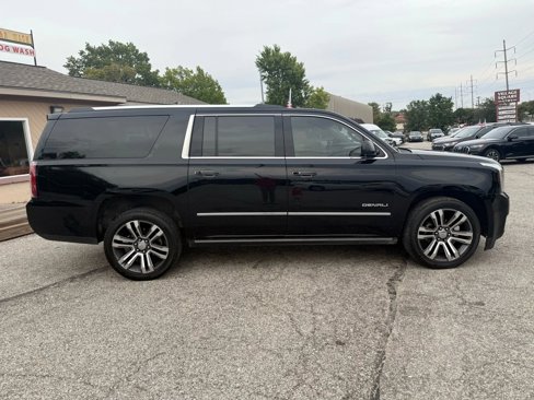 Used 2019 GMC Yukon XL Denali w/ Denali Ultimate Package image 2