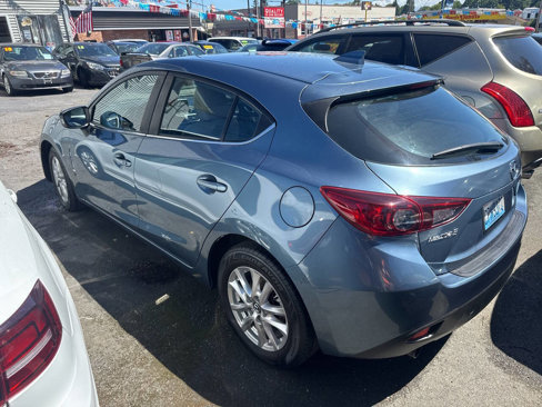 Used 2016 MAZDA MAZDA3 i Touring w/ Popular Equipment Package image 4