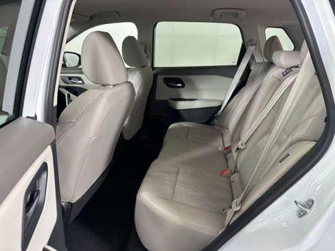 Certified 2025 Nissan Rogue SV image 25