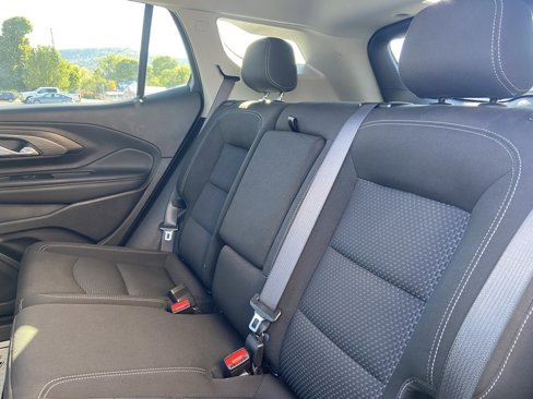 Used 2024 GMC Terrain SLE image 24