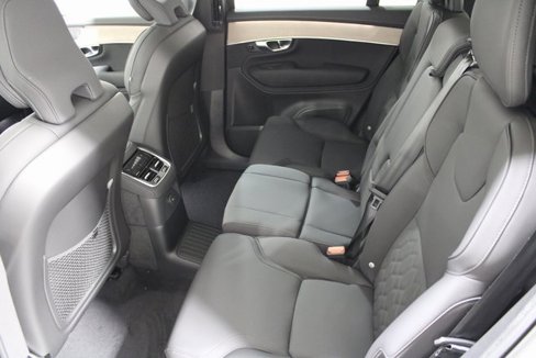 New 2025 Volvo XC90 T8 Plus w/ Protection Package Premier image 22