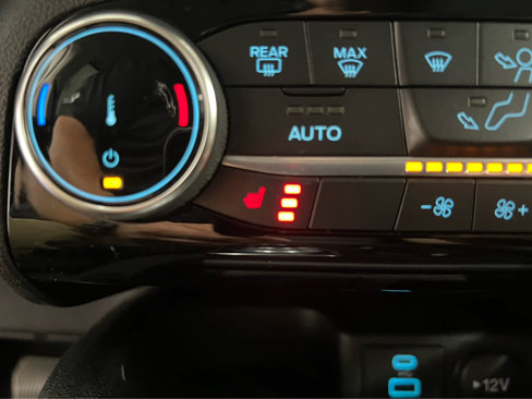 Used 2022 Ford Escape SE w/ SE Sport Appearance Package image 5