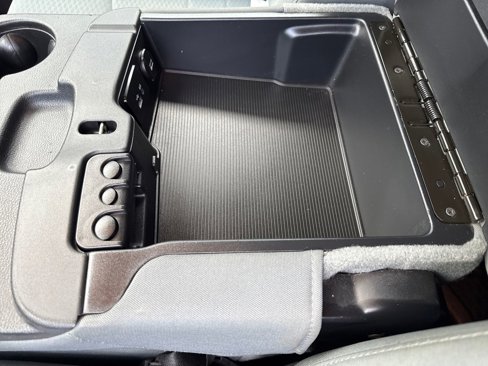Used 2016 RAM 1500 Express image 26