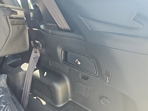 New 2025 Mitsubishi Outlander SE image 45