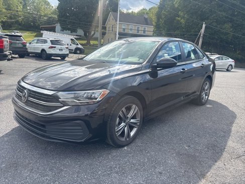 Used 2022 Volkswagen Jetta SE image 3