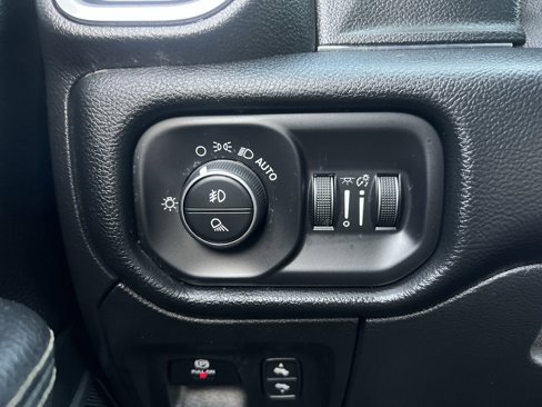Used 2020 RAM 1500 Laramie image 21