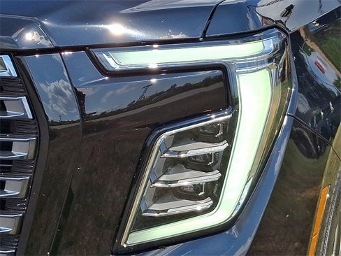 Used 2025 GMC Yukon XL Denali Ultimate image 9