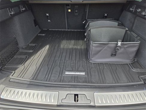 New 2026 Land Rover Range Rover Velar Dynamic SE image 20