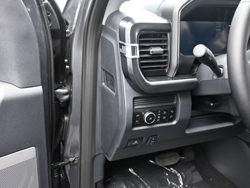 New 2026 Ford F250 Lariat image 19