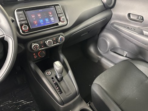 New 2024 Nissan Kicks S image 19