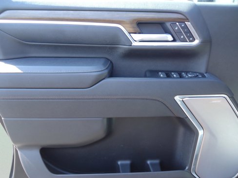 Used 2025 Chevrolet Silverado 2500 High Country image 25
