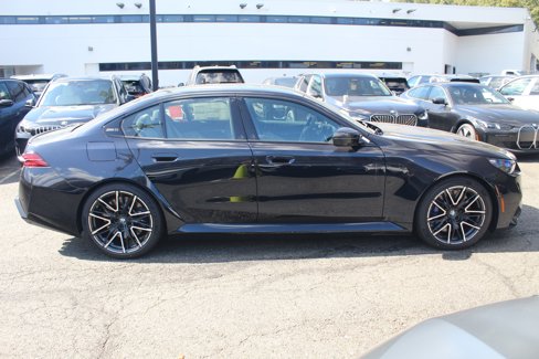 New 2026 BMW M5 w/ Executive Package image 11