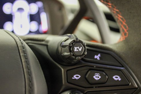 Used 2025 Lamborghini Revuelto image 31