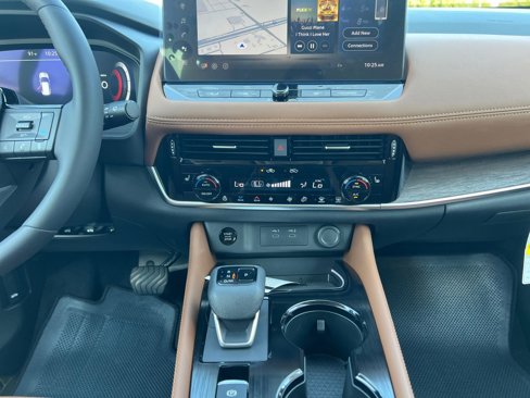 New 2026 Nissan Rogue Platinum image 20