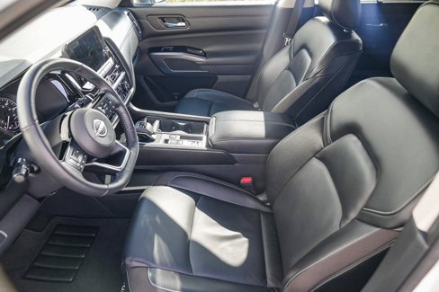 Used 2022 Nissan Pathfinder SL image 17