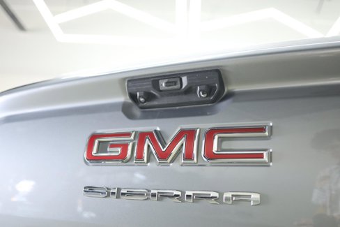 Used 2023 GMC Sierra 1500 SLE image 12