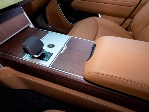 New 2025 Land Rover Range Rover SE image 29