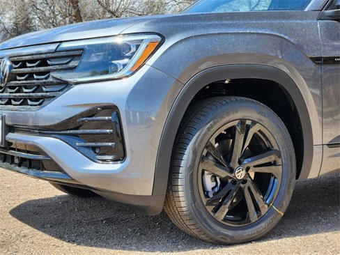 New 2025 Volkswagen Atlas Cross Sport SEL R-Line image 8