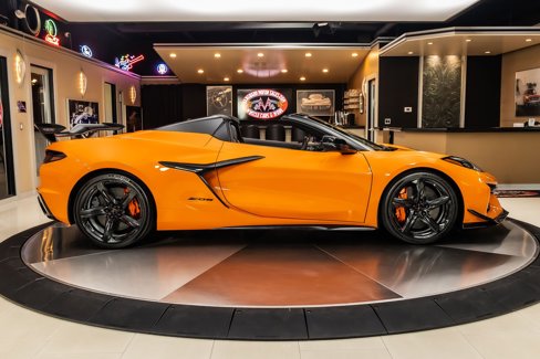 Used 2023 Chevrolet Corvette Z06 w/ Z07 Performance Package image 10