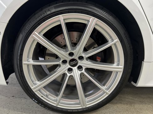 Used 2025 Audi RS 6 performance image 14