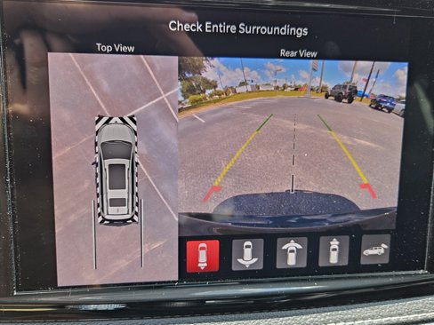 New 2026 Chrysler Pacifica Select image 9
