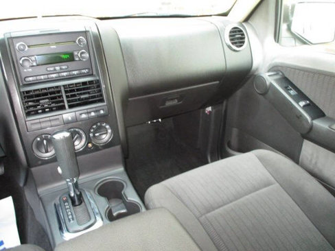 Used 2010 Ford Explorer XLT image 21