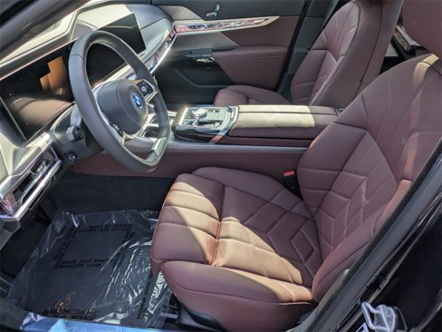 New 2025 BMW i7 eDrive50 w/ Premium Package image 11