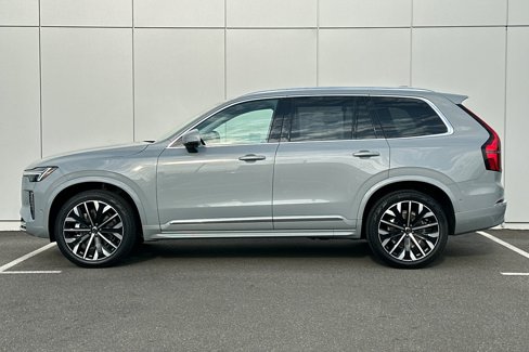 New 2026 Volvo XC90 B6 Plus image 2