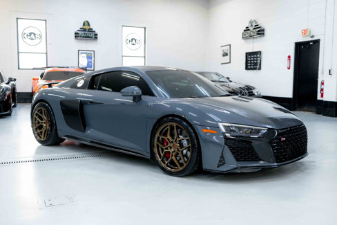 Used 2022 Audi R8 V10 w/ Premium Package image 5