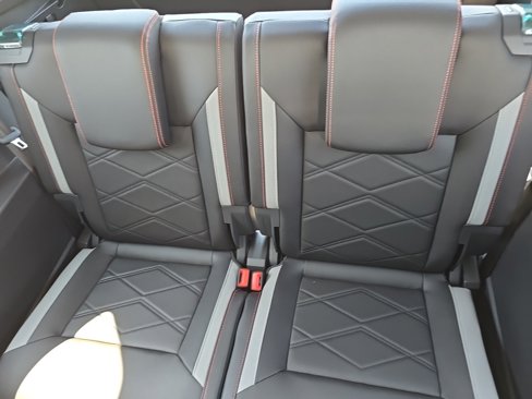 New 2025 Volkswagen Atlas Peak Edition SE image 17