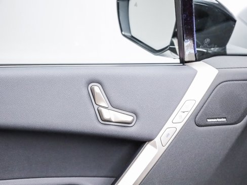 New 2026 BMW iX xDrive60 image 22