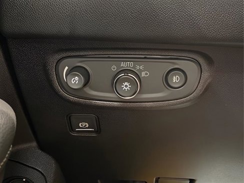 Used 2019 GMC Terrain Denali w/ Advanced Safety Package image 15
