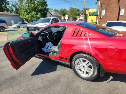 Used 2008 Ford Mustang Premium image 22