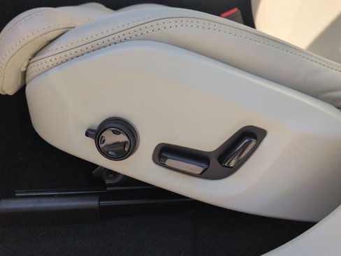 New 2026 Volvo XC60 B5 Ultra w/ Protection Package Premier image 14