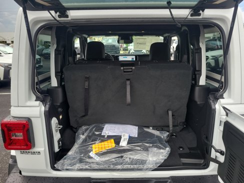New 2025 Jeep Wrangler Rubicon image 5