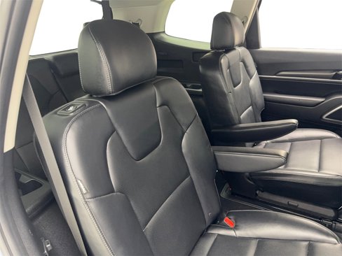 Used 2025 Kia Telluride S image 40