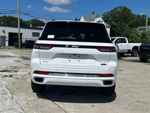 New 2025 Jeep Grand Cherokee Overland image 3