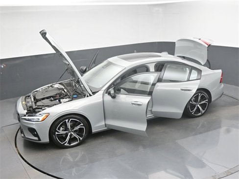 Used 2025 Volvo S60 B5 Plus w/ Protection Package Premier image 50