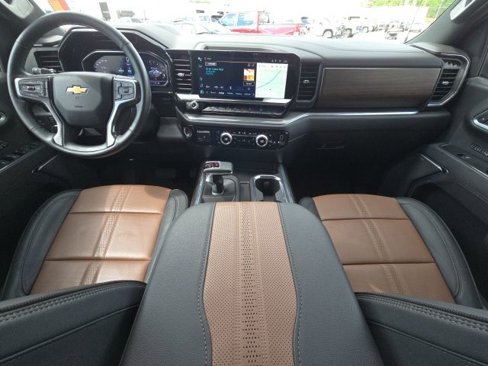 Used 2025 Chevrolet Silverado 1500 High Country w/ Technology Package image 29