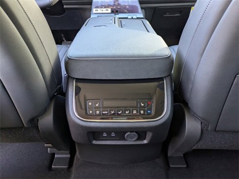 New 2025 INFINITI QX80 Luxe image 17
