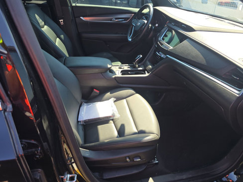 Used 2024 Cadillac XT6 Luxury w/ LPO, Floor Liner Package image 9