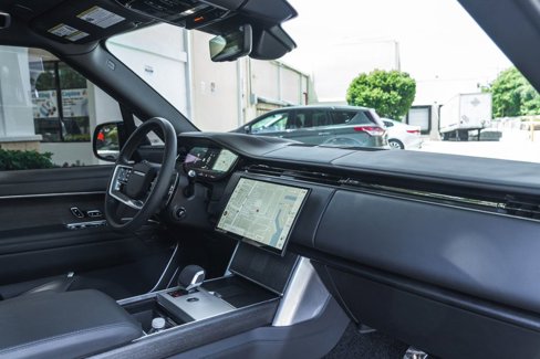 Used 2025 Land Rover Range Rover Long Wheelbase Autobiography image 26