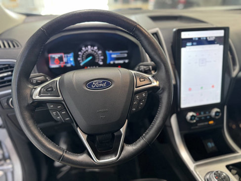 Used 2024 Ford Edge SEL image 16
