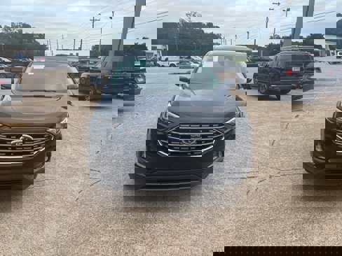 Certified 2024 Ford Edge Titanium image 4