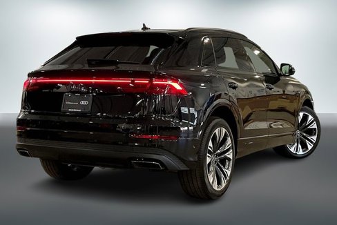 Certified 2025 Audi Q8 Premium image 13