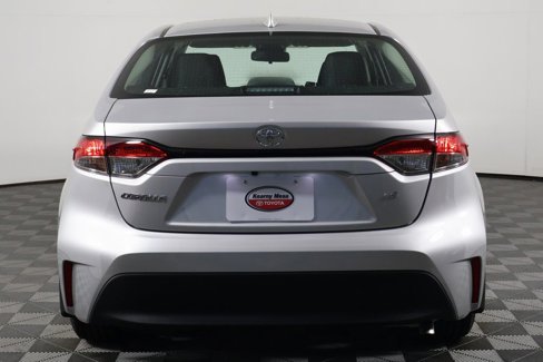 Used 2025 Toyota Corolla LE image 5