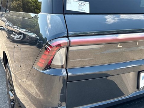 New 2025 Lincoln Navigator Reserve w/ Jet Appearance Package image 11