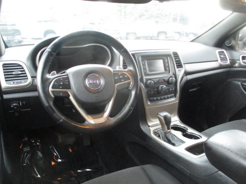 Used 2016 Jeep Grand Cherokee Laredo w/ Quick Order Package 23E image 31
